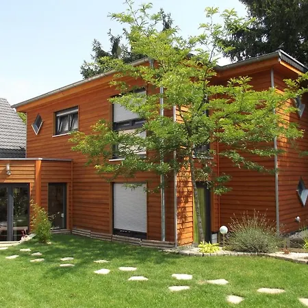 Chambres D'hotes La Canadienne Bed & Breakfast 3*