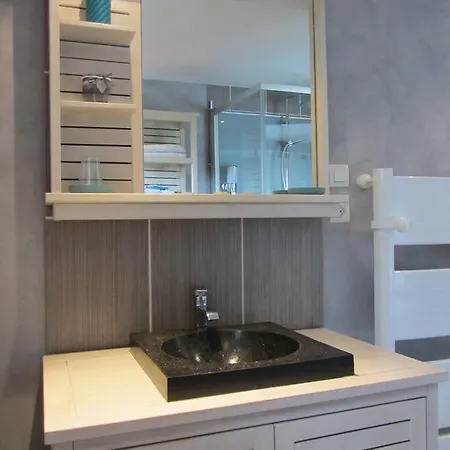 Chambres D'hotes La Canadienne 3*