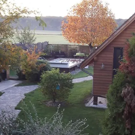 Chambres D'hotes La Canadienne Bed & Breakfast