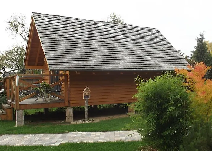 Chambres D'hotes La Canadienne 3*