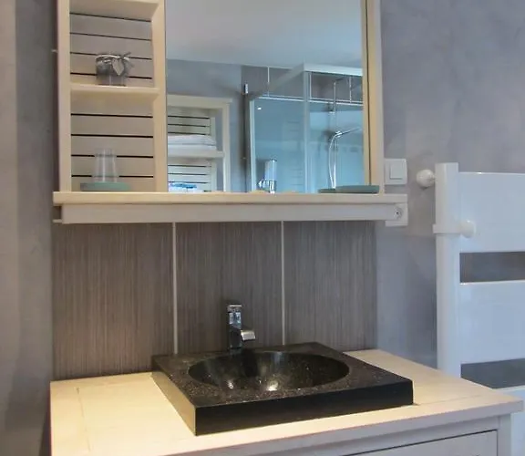 Chambres D'hotes La Canadienne 3*